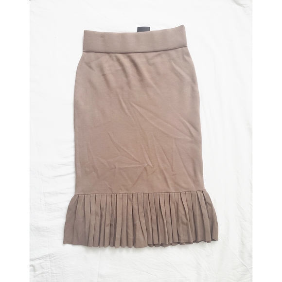 Club Monaco slim knit pleat hem pencil skirt M - Picture 2 of 6